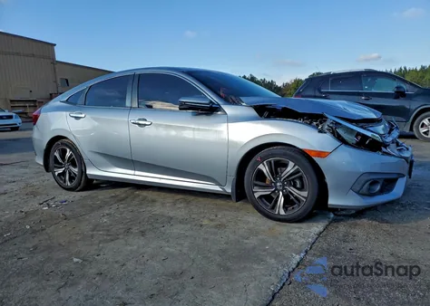 2017 Honda Civic Touring z USA, uszkodzony, nr VIN 19XFC1F97HE210448